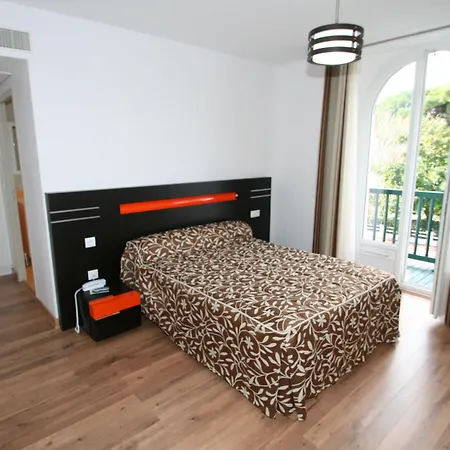 Hotel Lafon - Face à L'océan 2*