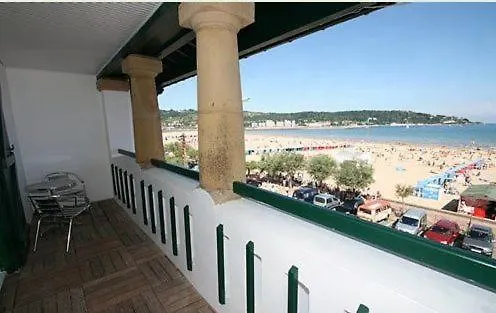 Lafon - Face A L'ocean 2* Hendaye